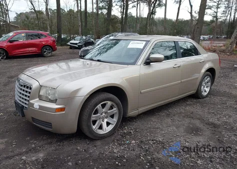2006 Chrysler 300 из США, поврежденный, VIN 2C3LA43R96H282529